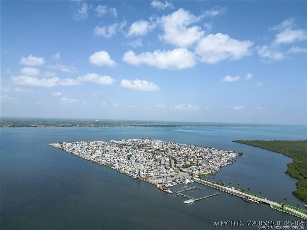 685 Nettles Boulevard, Jensen Beach, FL 34957 Photo