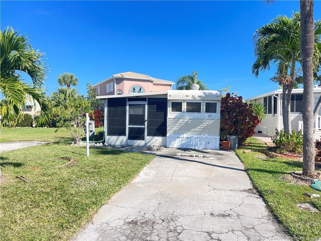 685 Nettles Boulevard, Jensen Beach, FL 34957 Photo