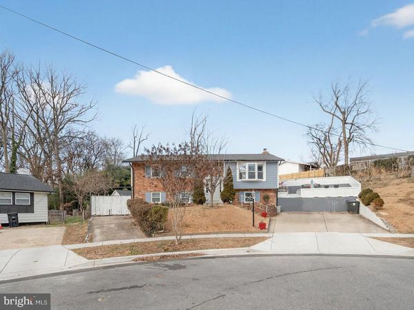 1902 DANA DRIVE, HYATTSVILLE, MD 20783