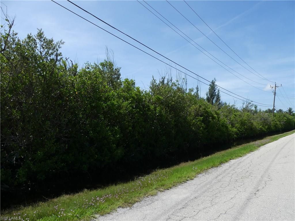 2790 Date St , Saint James City, FL 33956 Photo