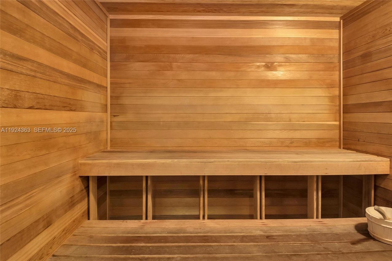 3232 SW 22nd St (coral Way), Unit 905, Miami, FL 33145 Photo