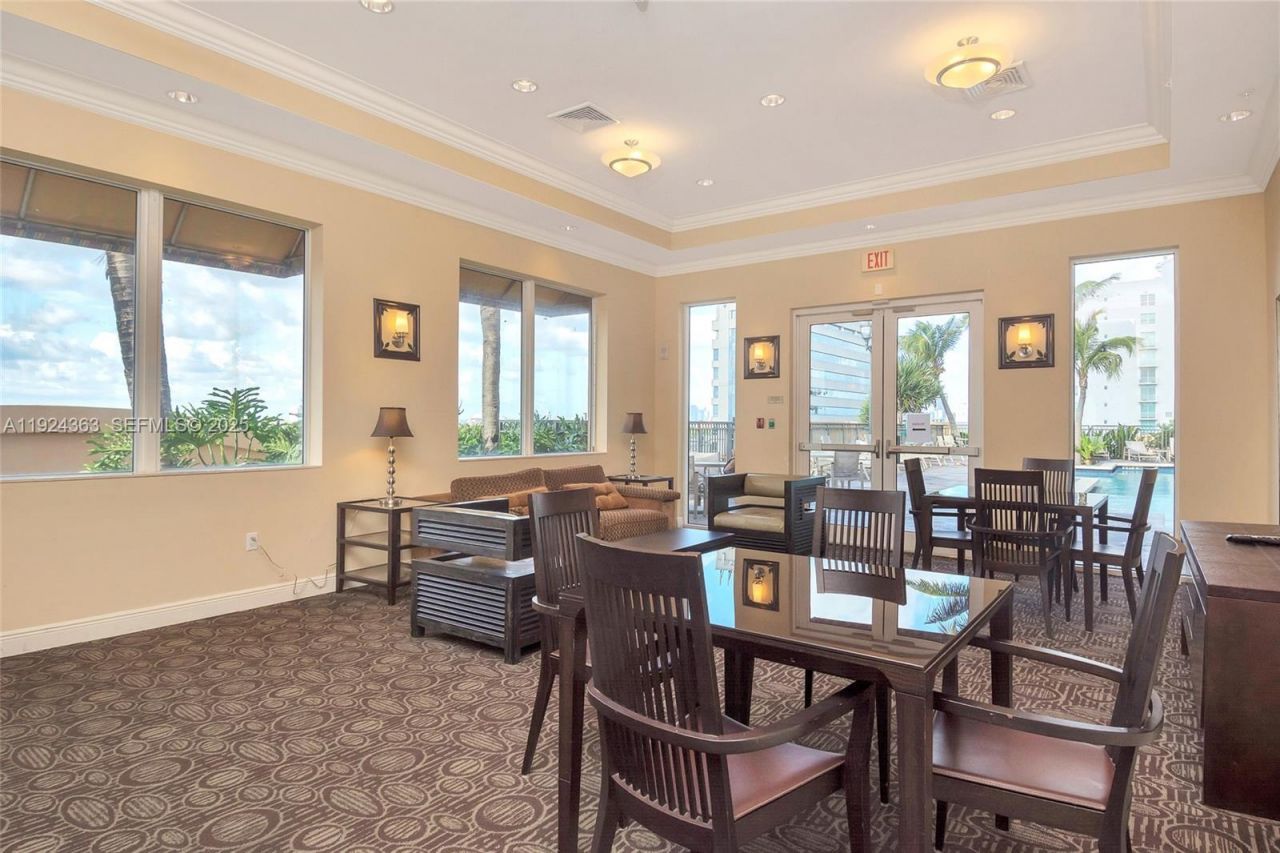 3232 SW 22nd St (coral Way), Unit 905, Miami, FL 33145 Photo