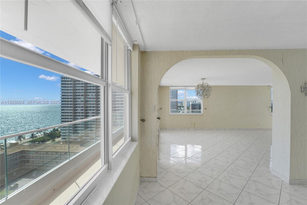 1920 S Ocean Dr, Unit 16B, Hallandale Beach, FL 33009 Photo
