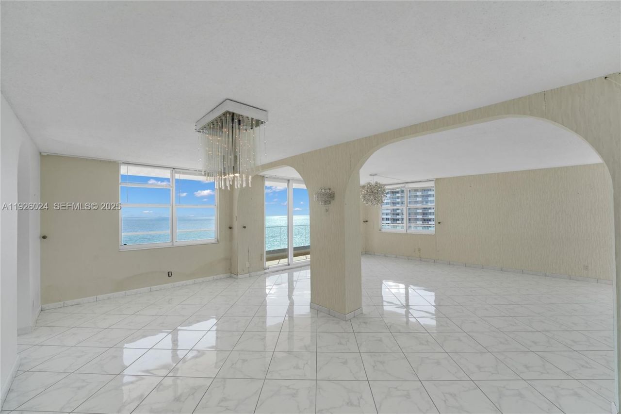 1920 S Ocean Dr, Unit 16B, Hallandale Beach, FL 33009 Photo