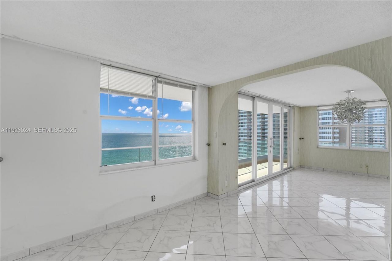 1920 S Ocean Dr, Unit 16B, Hallandale Beach, FL 33009 Photo