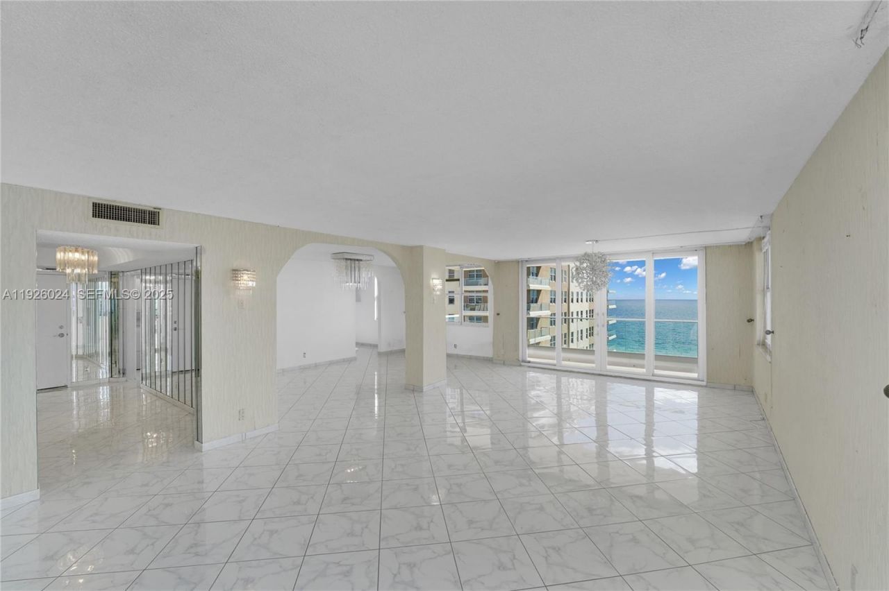 1920 S Ocean Dr, Unit 16B, Hallandale Beach, FL 33009 Photo
