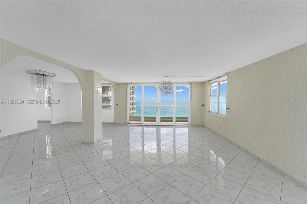 1920 S Ocean Dr, Unit 16B, Hallandale Beach, FL 33009 Photo