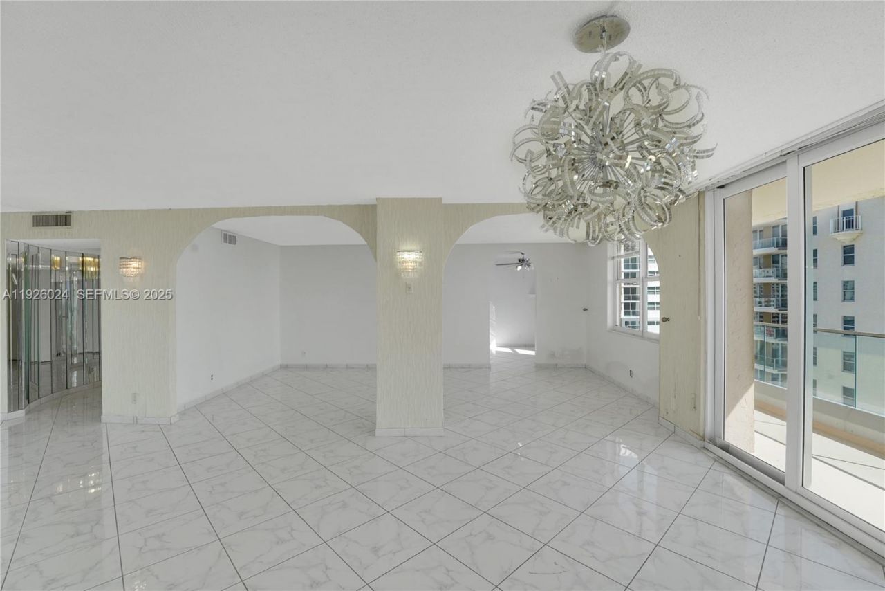 1920 S Ocean Dr, Unit 16B, Hallandale Beach, FL 33009 Photo