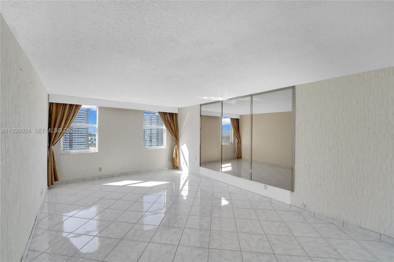 1920 S Ocean Dr, Unit 16B, Hallandale Beach, FL 33009 Photo