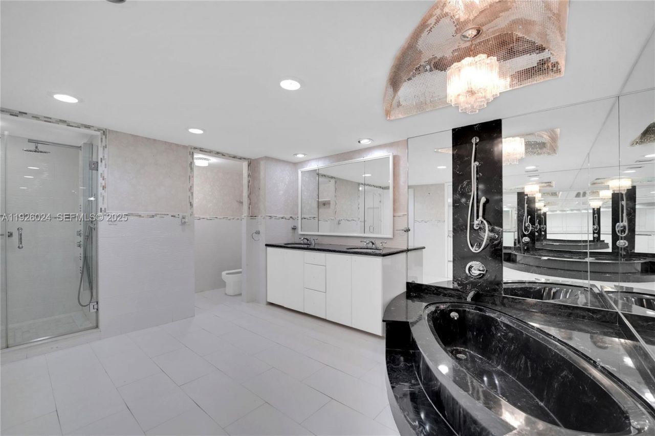 1920 S Ocean Dr, Unit 16B, Hallandale Beach, FL 33009 Photo