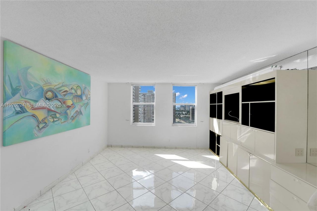 1920 S Ocean Dr, Unit 16B, Hallandale Beach, FL 33009 Photo