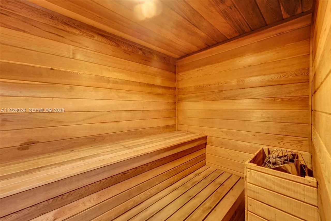 1920 S Ocean Dr, Unit 16B, Hallandale Beach, FL 33009 Photo