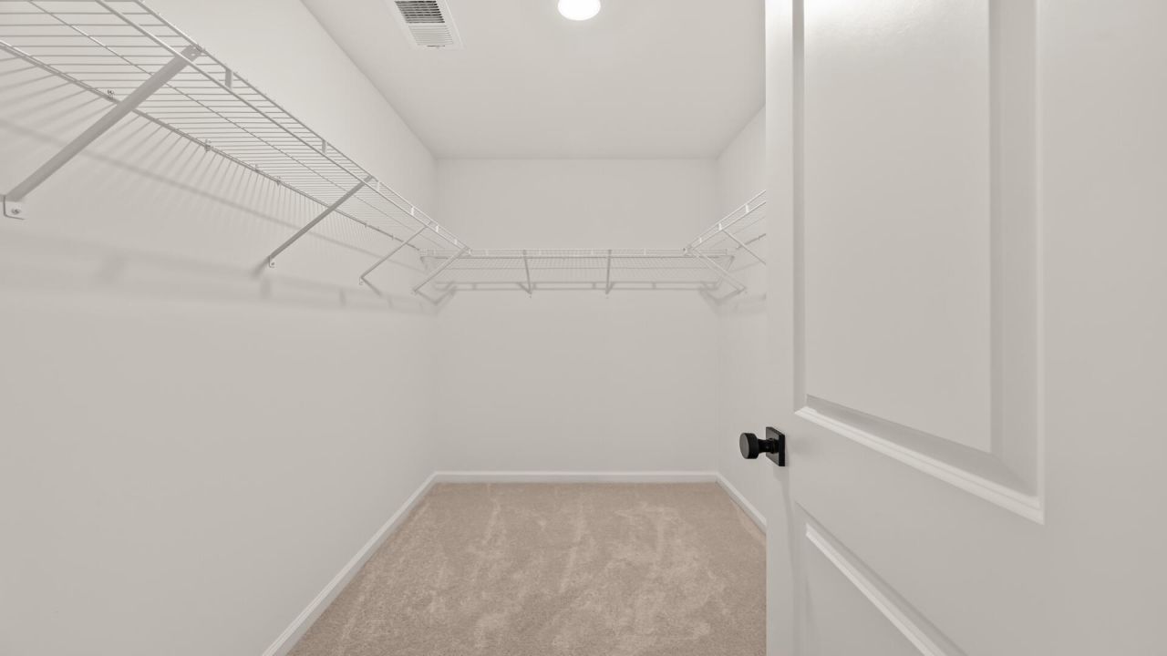 404 Cadbury Loop Photo 21