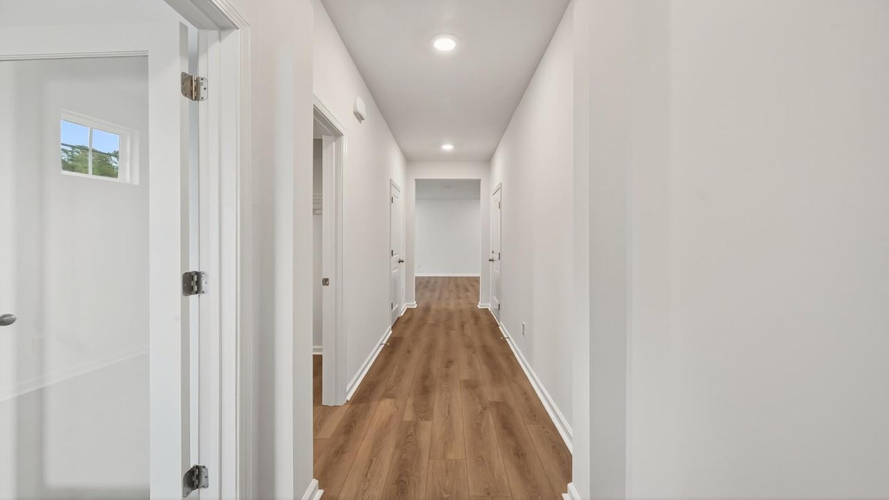 404 Cadbury Loop Photo 4