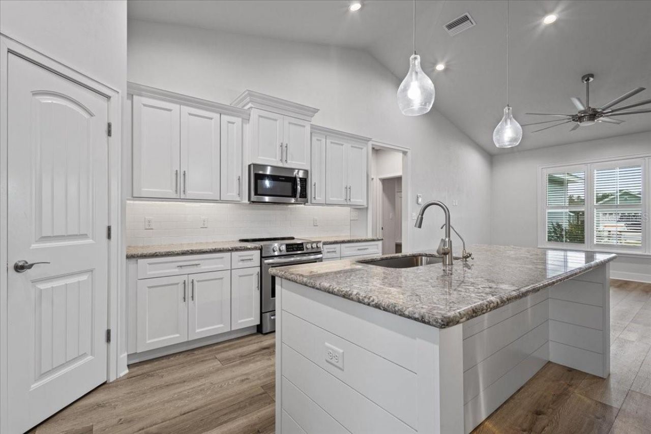 222 SW 22nd Avenue, Trenton, FL 32693 Photo