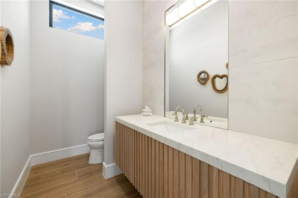 256 Trade Winds Ave, Naples, FL 34108 Photo
