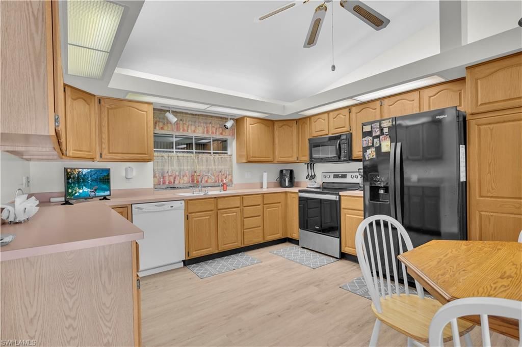 1251 Broadwater Dr, Fort Myers, FL 33919 Photo