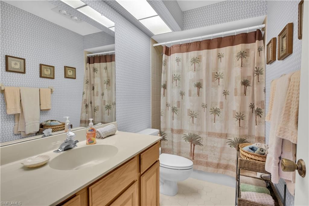 1251 Broadwater Dr, Fort Myers, FL 33919 Photo