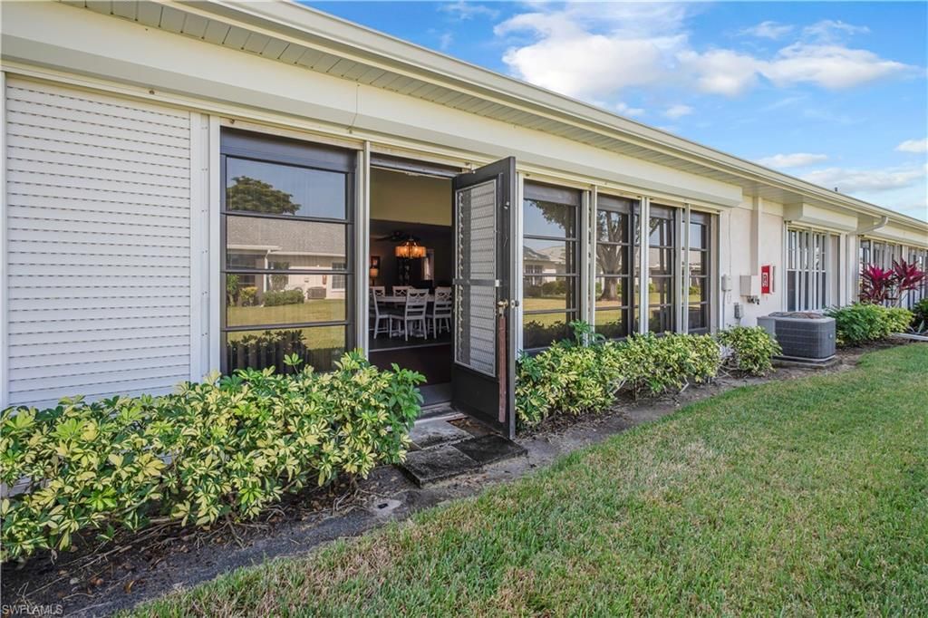 1251 Broadwater Dr, Fort Myers, FL 33919 Photo