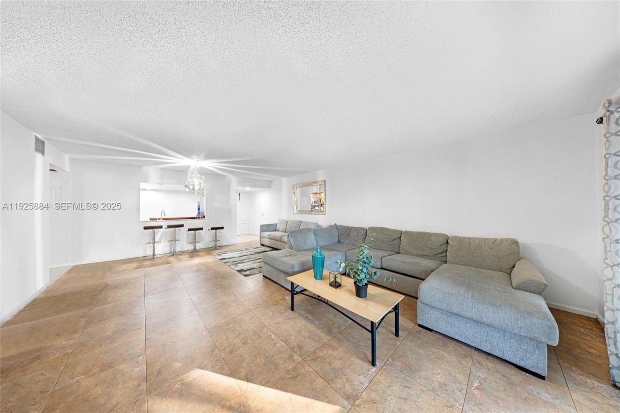 7554 Stirling Rd, Unit 102, Davie, FL 33024 Photo