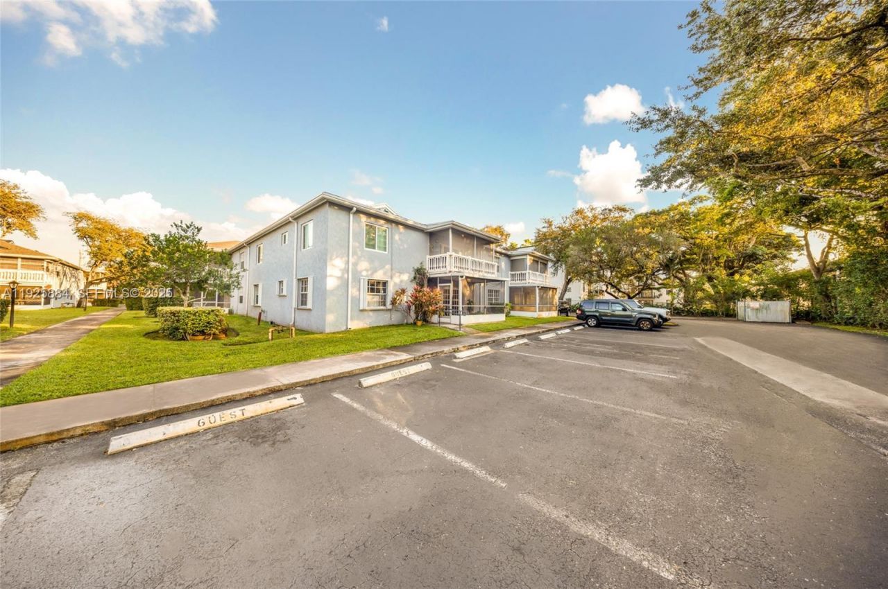 7554 Stirling Rd, Unit 102, Davie, FL 33024 Photo