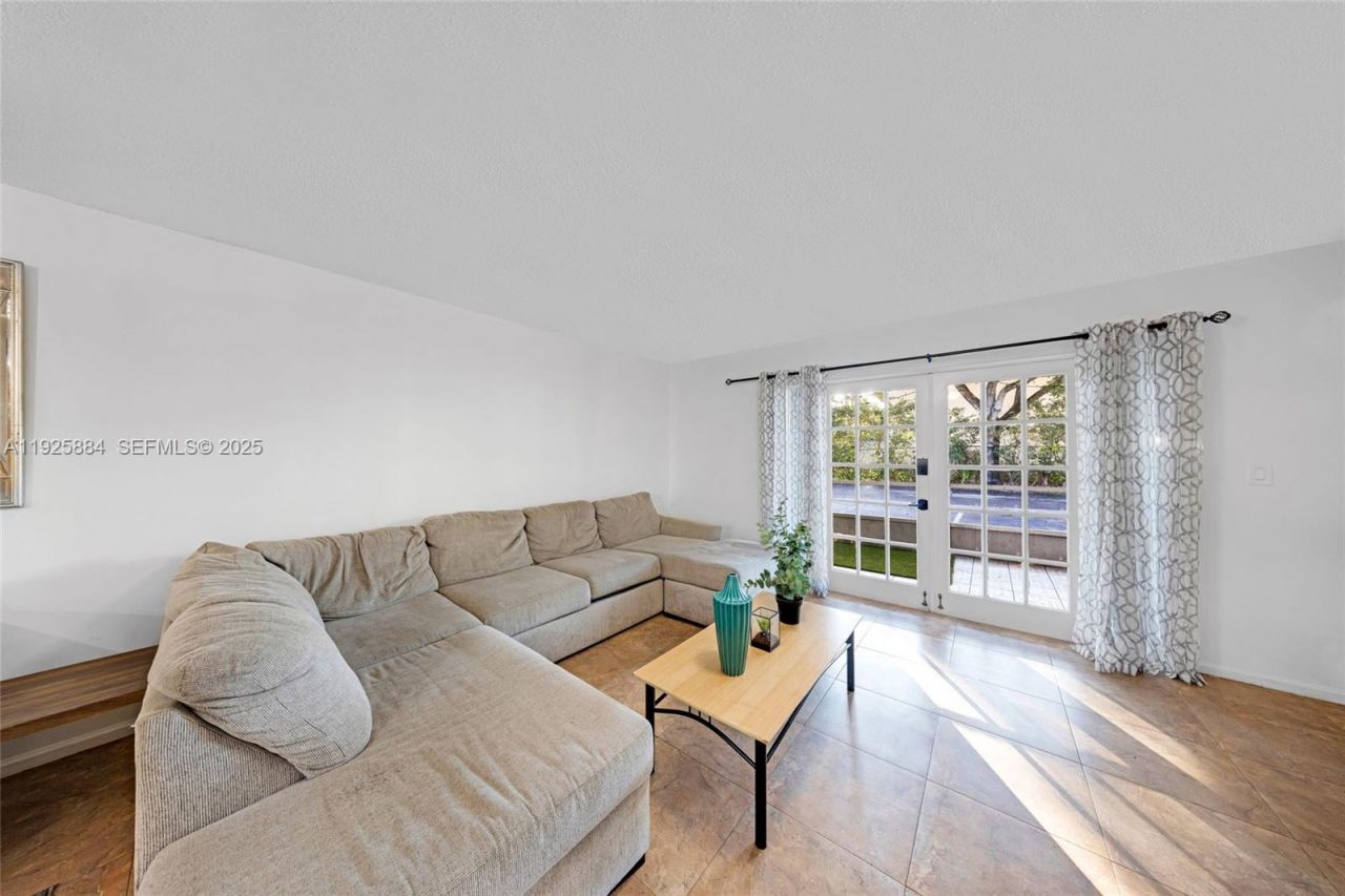 7554 Stirling Rd, Unit 102, Davie, FL 33024 Photo