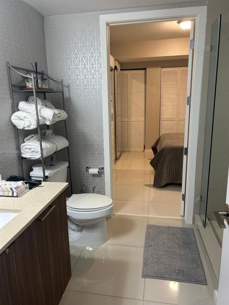 5252 NW 85th Ave, Unit 706, Doral, FL 33166 Photo