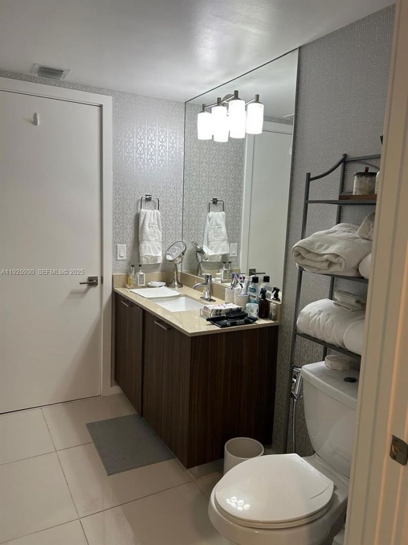 5252 NW 85th Ave, Unit 706, Doral, FL 33166 Photo