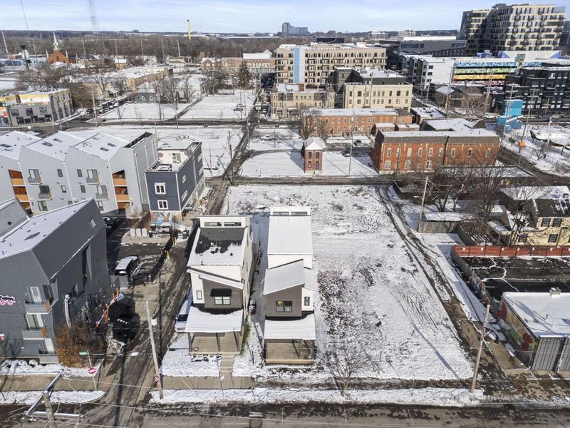 498 W Town Street, Columbus, OH 43215 Photo 2