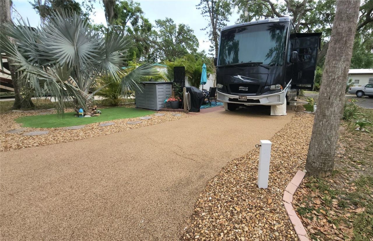 3300 26th Avenue E, Lot #127, Bradenton, FL 34208 Photo