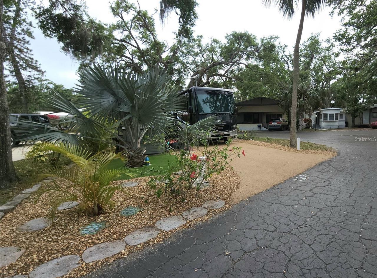 3300 26th Avenue E, Lot #127, Bradenton, FL 34208 Photo