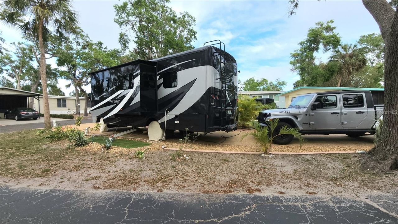 3300 26th Avenue E, Lot #127, Bradenton, FL 34208 Photo