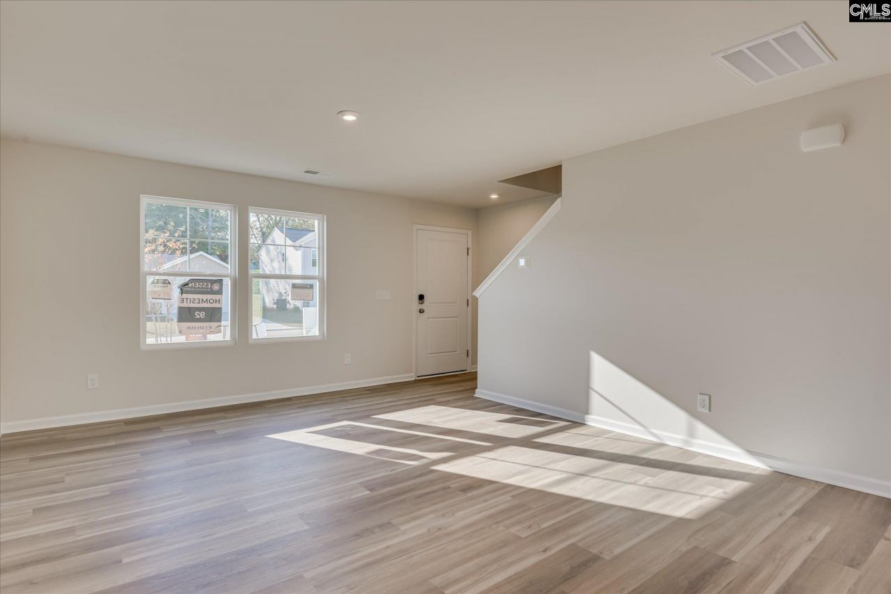 329 Pulman Drive Photo 7