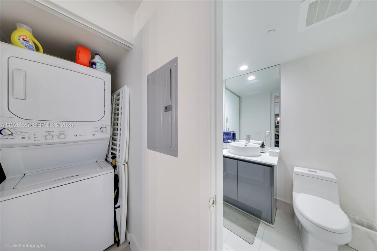 31 SE 6th St, Unit 2506, Miami, FL 33131 Photo