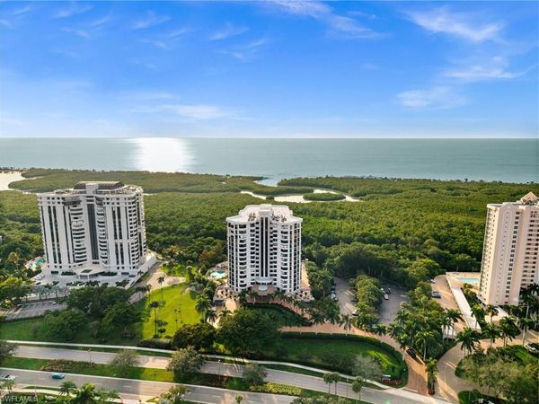 6075 Pelican Bay BLVD, Unit 104, NAPLES, FL 34108