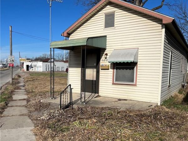 1809 Garfield Avenue, St Joseph, MO 64503