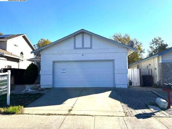 1045 1045 Camellia Ct, Suisun City, CA 94585