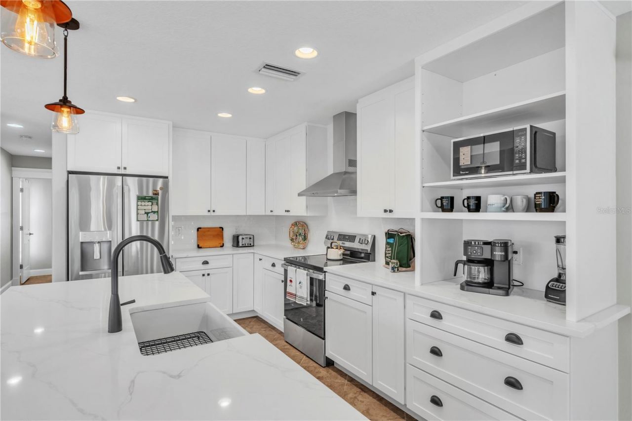 302 67th Street, Holmes Beach, FL 34217 Photo