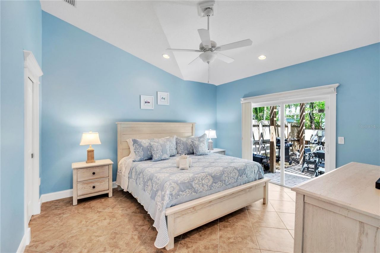 302 67th Street, Holmes Beach, FL 34217 Photo