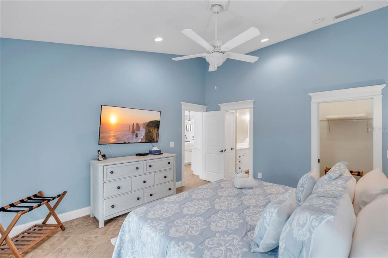 302 67th Street, Holmes Beach, FL 34217 Photo