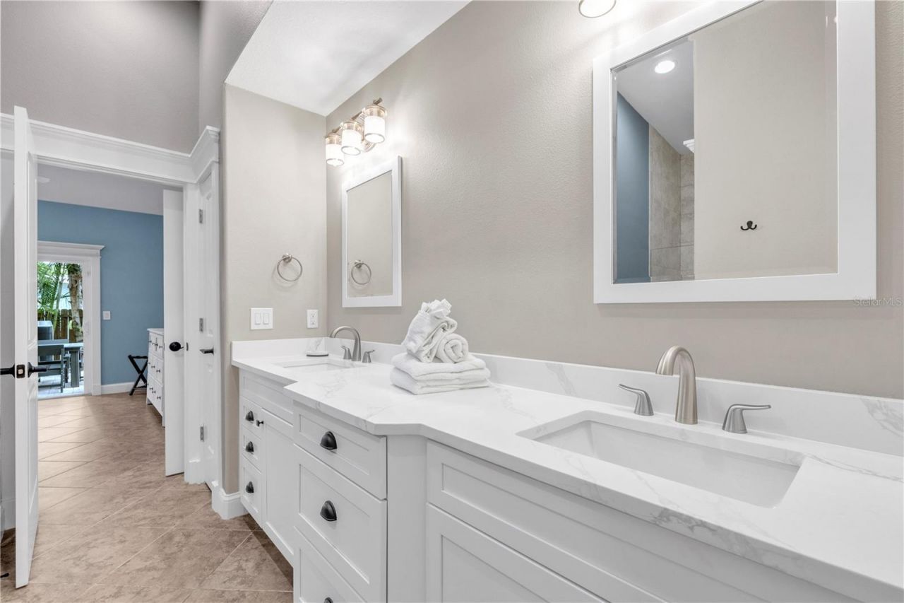 302 67th Street, Holmes Beach, FL 34217 Photo