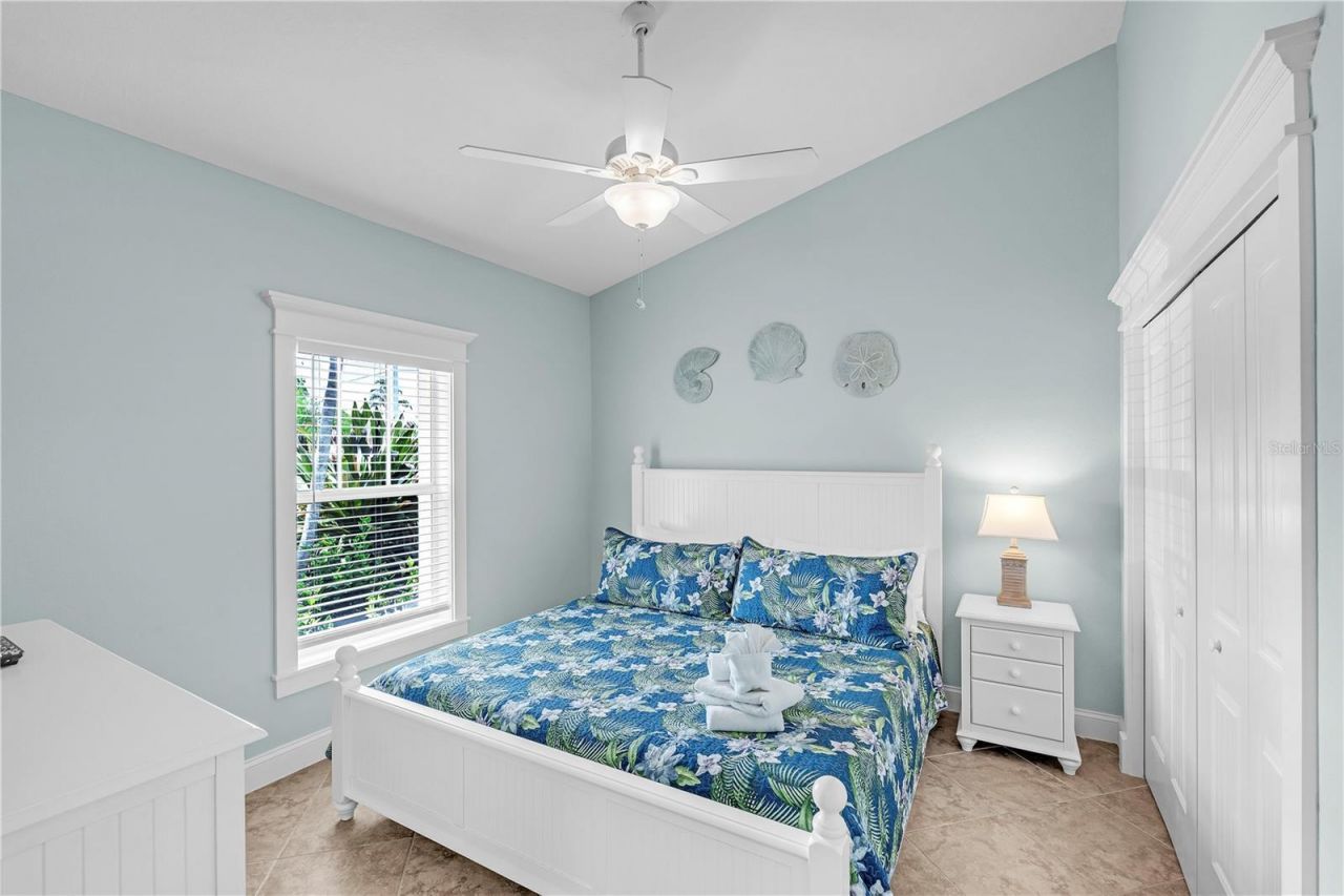 302 67th Street, Holmes Beach, FL 34217 Photo