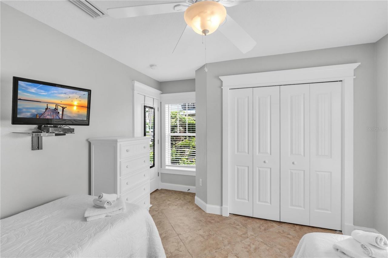 302 67th Street, Holmes Beach, FL 34217 Photo