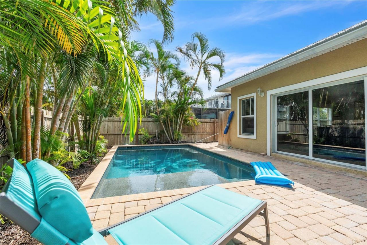 302 67th Street, Holmes Beach, FL 34217 Photo