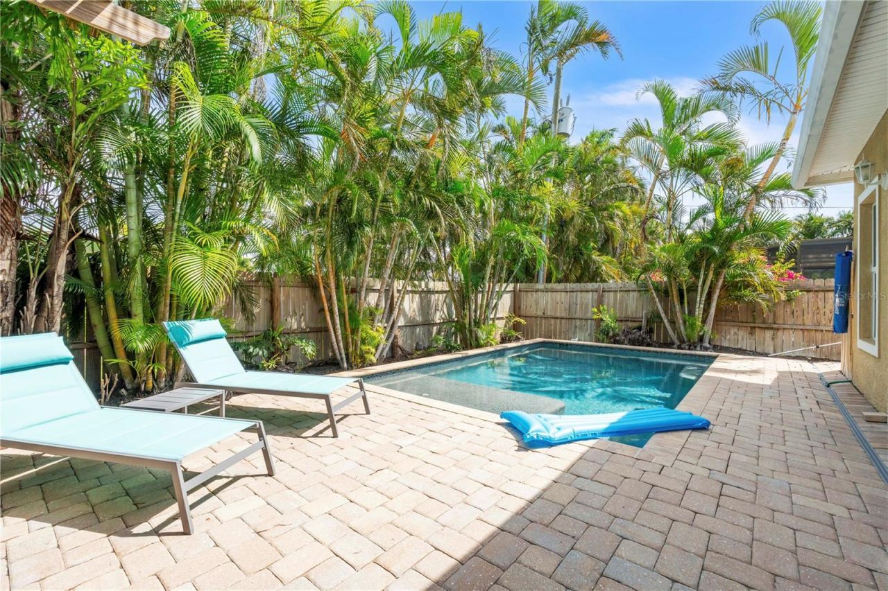 302 67th Street, Holmes Beach, FL 34217 Photo