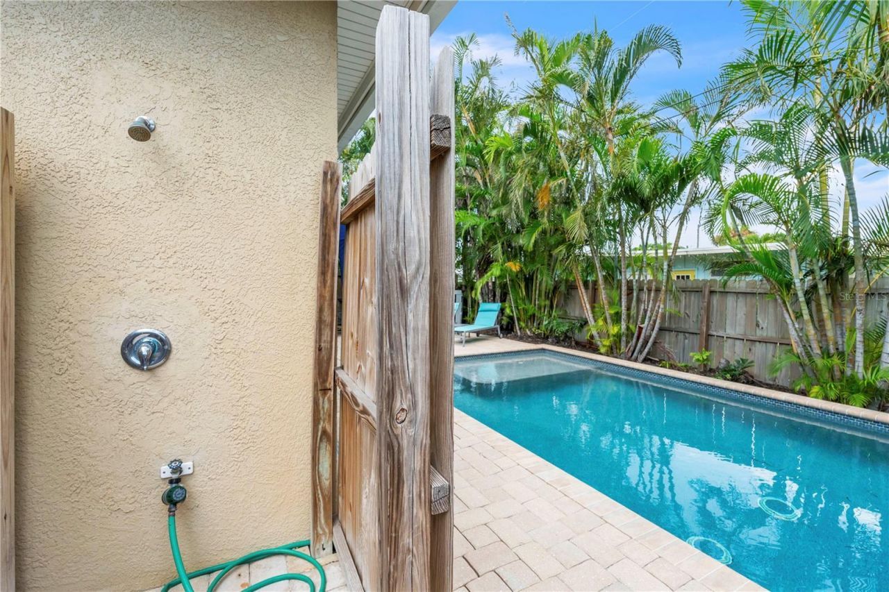 302 67th Street, Holmes Beach, FL 34217 Photo