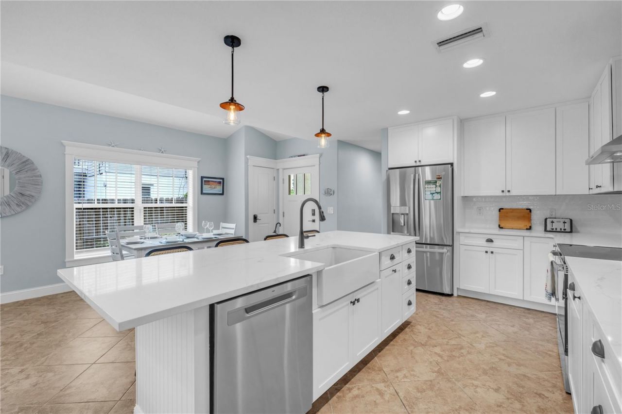 302 67th Street, Holmes Beach, FL 34217 Photo