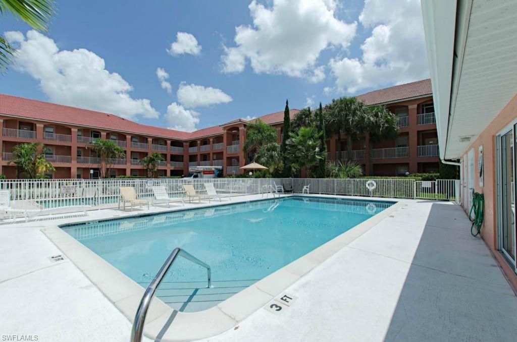 519 Roma Ct, Unit 3-301, Naples, FL 34110 Photo
