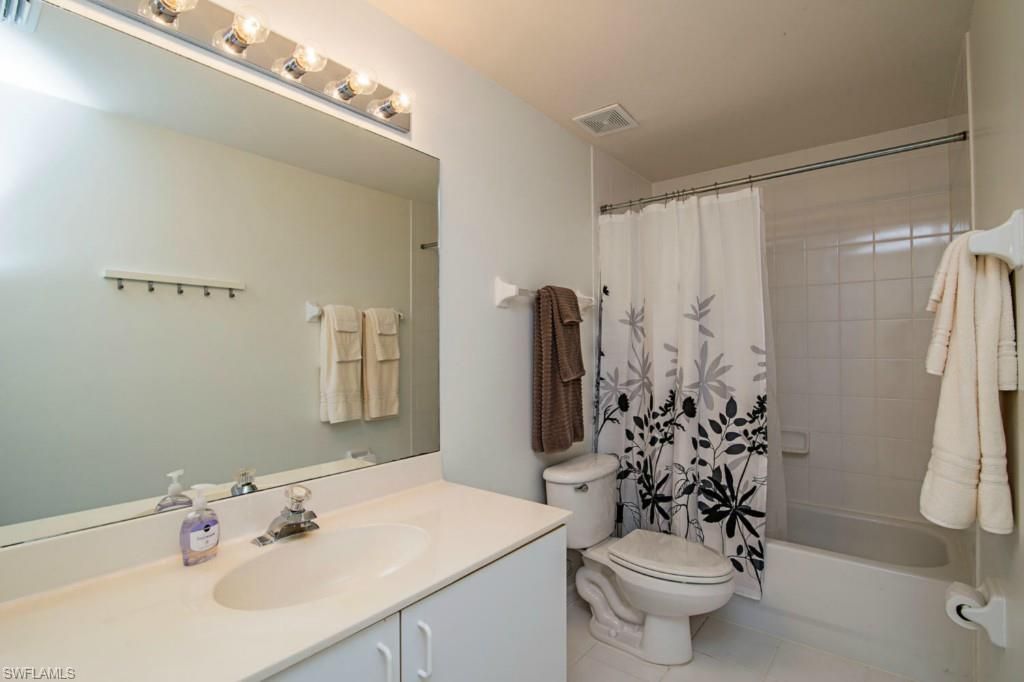 519 Roma Ct, Unit 3-301, Naples, FL 34110 Photo