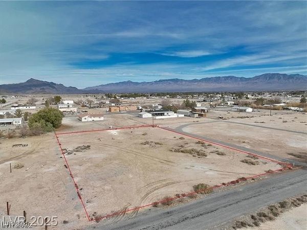4200 W Medicine Man Road , Pahrump, NV 89048
